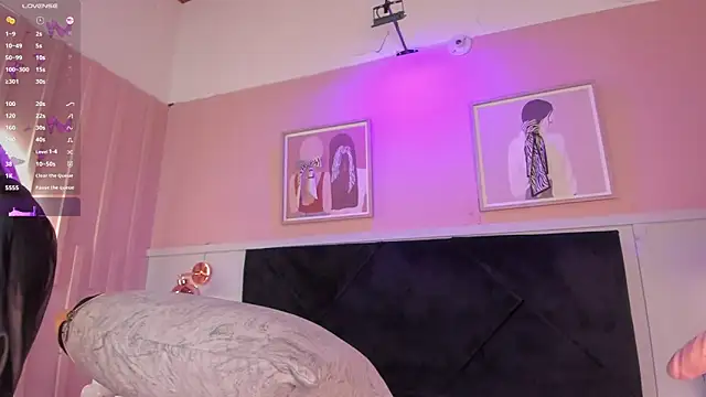elodie_walker webcam