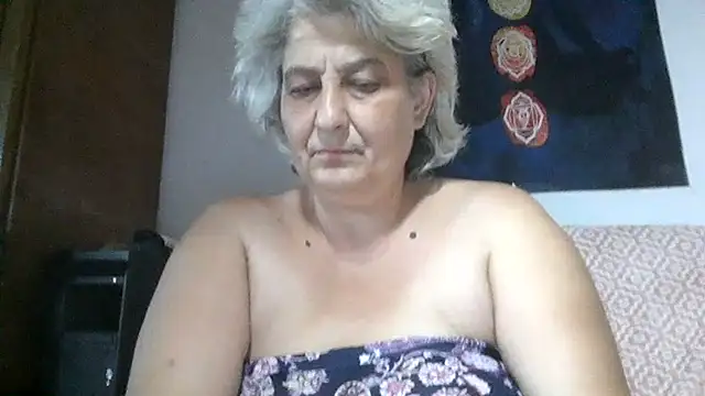 ExquisiteMature webcam