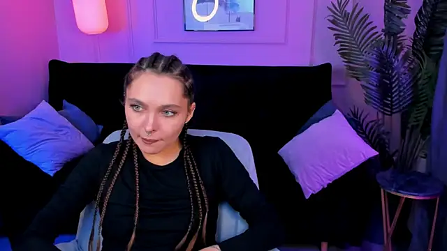 ChloeSunny webcam