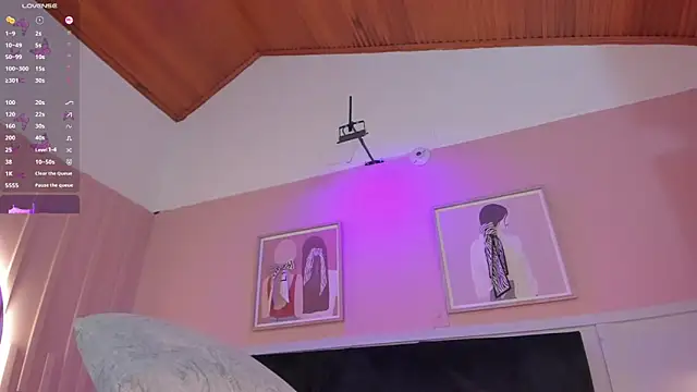 elodie_walker webcam