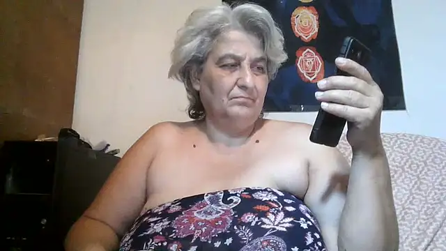 ExquisiteMature webcam