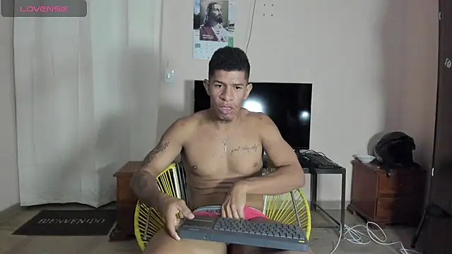 antonio_aguilarx webcam