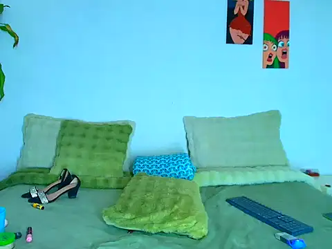 hell_Bonney live cam on StripChat