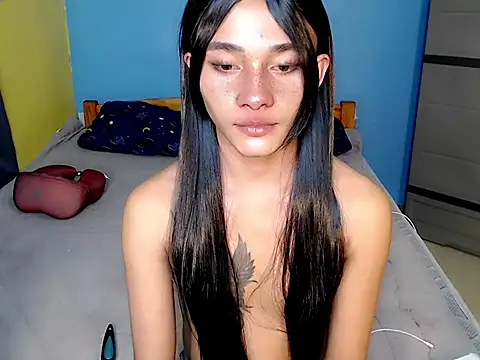 Petite_HugeCock webcam
