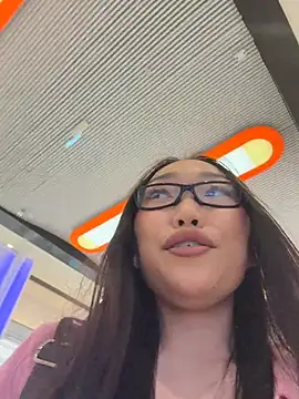 trytomakememoam webcam
