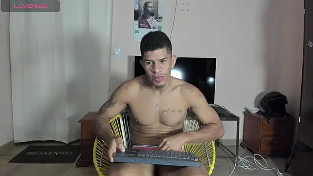 antonio_aguilarx webcam