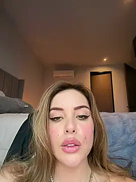 Alirawrz webcam