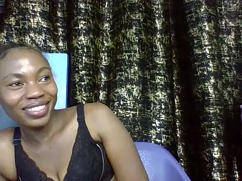 Lovey_daisy15 webcam