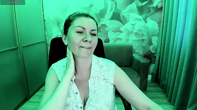 LunaKissesx webcam