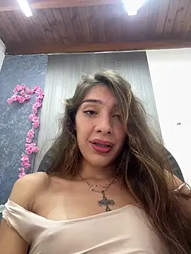 NICOLSKINNY1