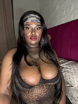 QUEEN_NOBUHLE_FEMDOM_777 webcam