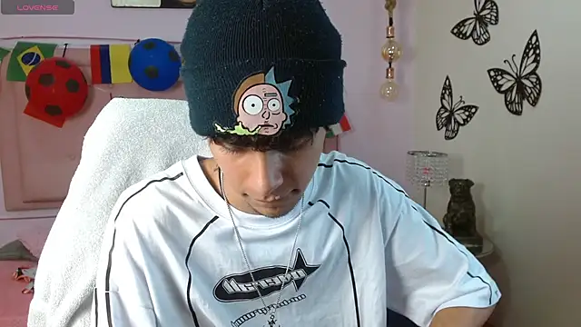 DraxBlade09 live cam on StripChat