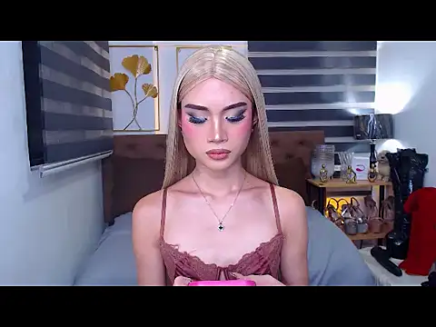 JuicyCockThea webcam