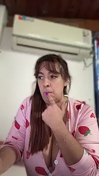 Sofyalone_ webcam