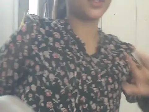 NancyRuvi webcam