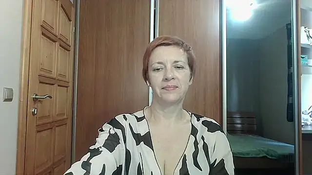 LoraLoraMay webcam