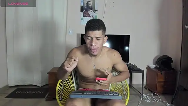 antonio_aguilarx webcam