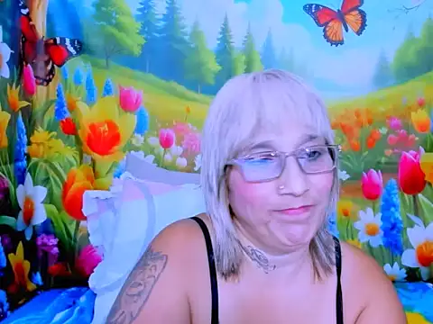indianroxy webcam