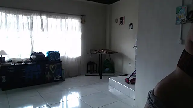 AlinaWoolf_ webcam