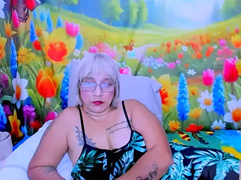 indianroxy webcam