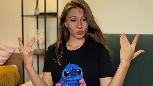 LovelyKatea webcam