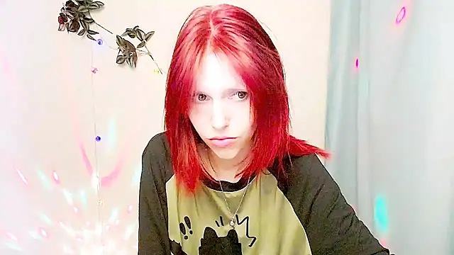 GuessMe___ live cam on StripChat