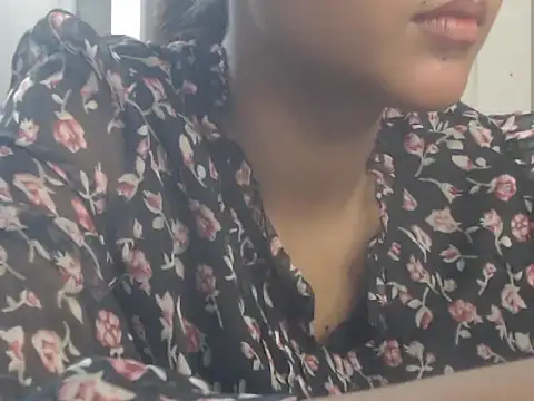 NancyRuvi webcam