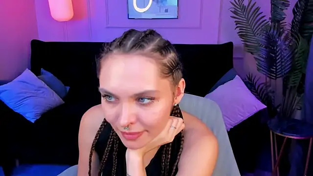 ChloeSunny webcam