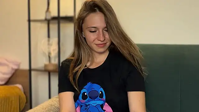 LovelyKatea webcam