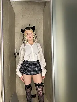 kikipeach webcam