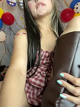 Tinakitten webcam