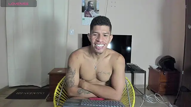 antonio_aguilarx webcam