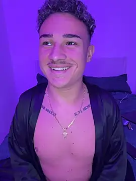 Enzo_Luxury webcam