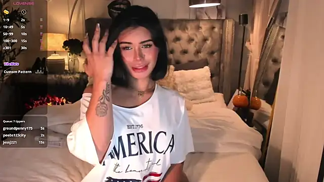 ParisianDoll webcam