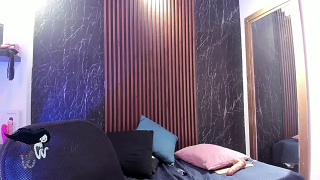 marilyndackaria_ (F teen) - Ride the dildo facing away from it.