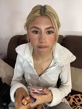 lia-firee (F young) - Photo hot🔥🥵