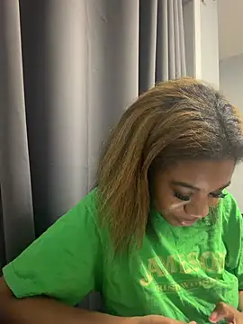 soupypie (F young) - Dildo in pussy