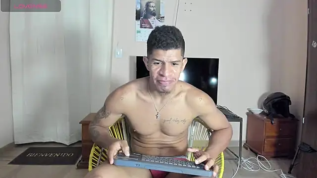 antonio_aguilarx webcam