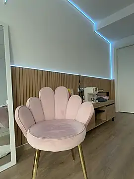 streetdoll webcam