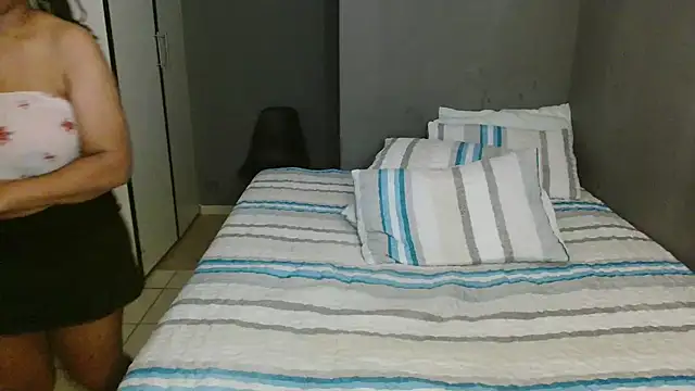 Lillyan_N webcam