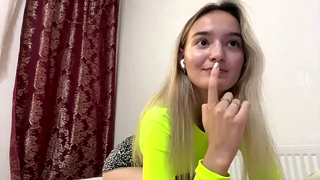 ReathaKiss webcam
