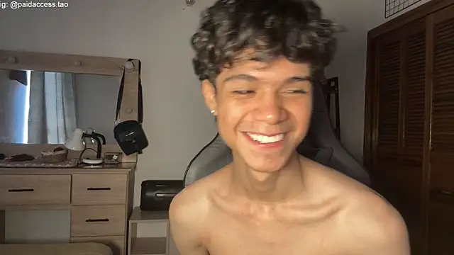 OopsAgain_ webcam