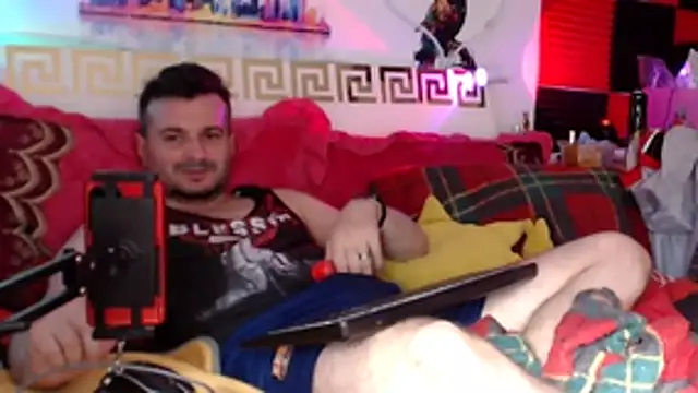 KingOfSinRO69 webcam
