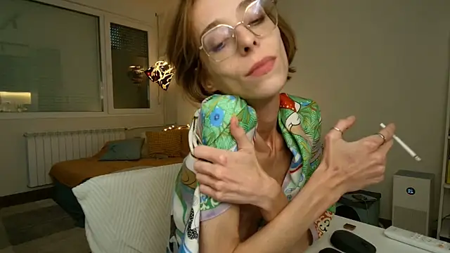 amber_quell_here webcam