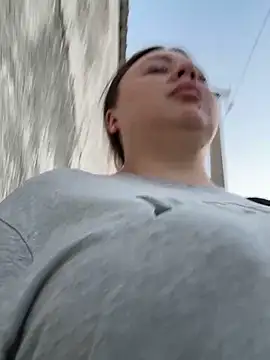 Sara_Hug webcam