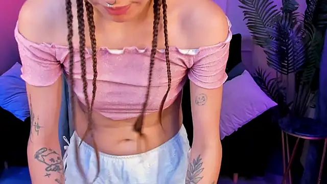 ChloeSunny webcam