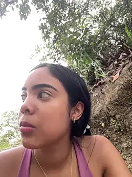 NAUGHTY_LITTLE_18 webcam