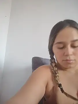 LaurenWelly_ webcam