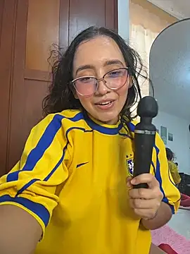 Kay_LustyWife webcam