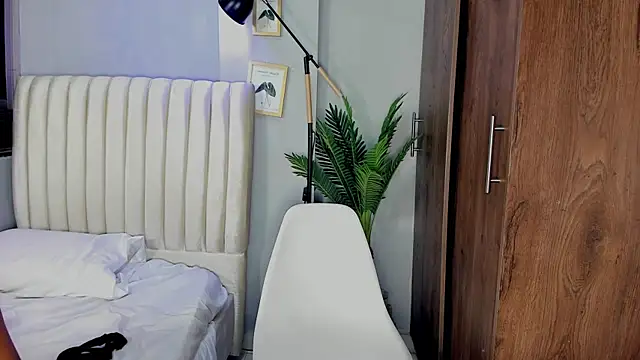 khate_smith webcam